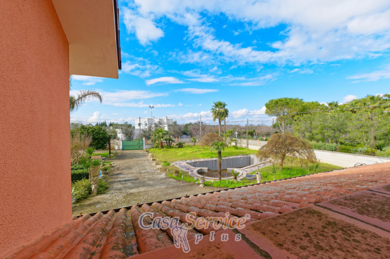 Immagine 24 di Villa in vendita  in Contrada Viva a Cutrofiano