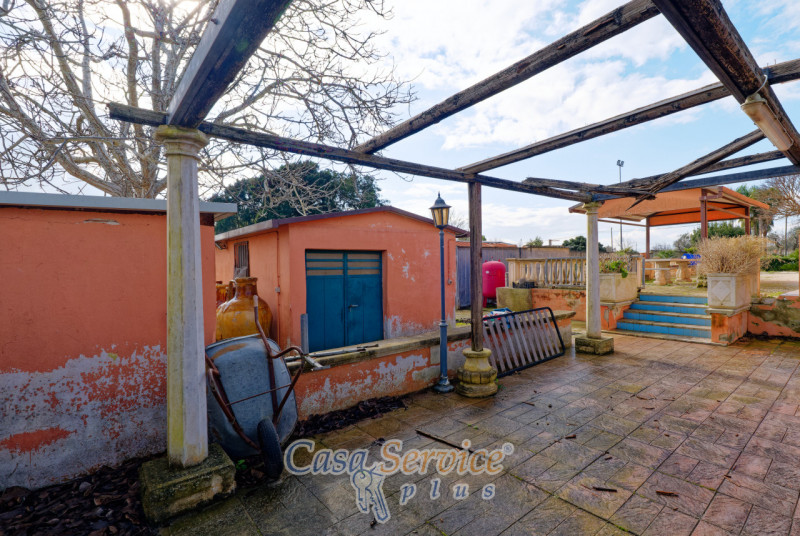 Immagine 36 di Villa in vendita  in Contrada Viva a Cutrofiano