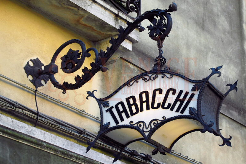 Immagine 2 di Attività commerciale in vendita  a Venezia