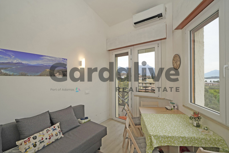 Immagine 3 di Appartamento in vendita  in Viale Catullo a Manerba Del Garda