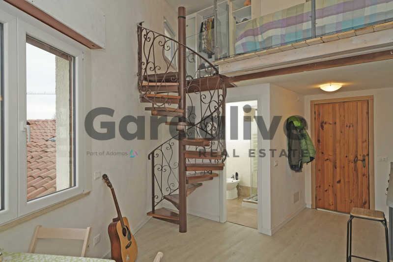 Immagine 5 di Appartamento in vendita  in Viale Catullo a Manerba Del Garda