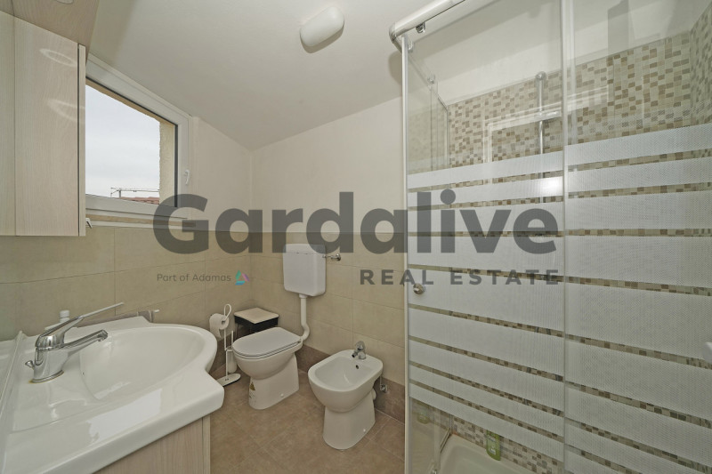 Immagine 9 di Appartamento in vendita  in Viale Catullo a Manerba Del Garda