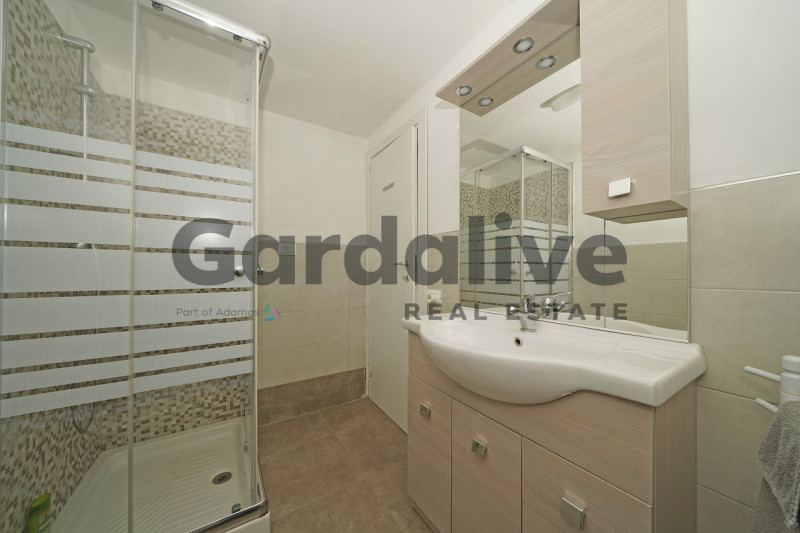 Immagine 10 di Appartamento in vendita  in Viale Catullo a Manerba Del Garda