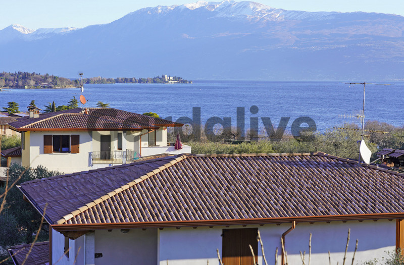 Immagine 18 di Appartamento in vendita  in Viale Catullo a Manerba Del Garda