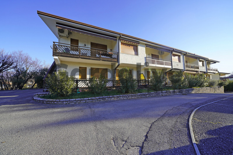 Immagine 19 di Appartamento in vendita  in Viale Catullo a Manerba Del Garda