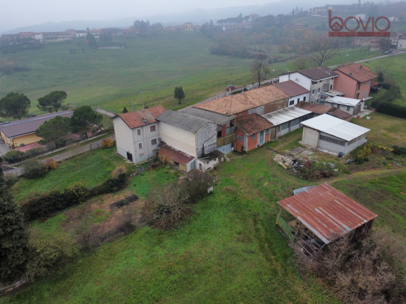 Immagine 14 di Rustico / casale in vendita  in Via Indipendenza 21 a Cerrina
