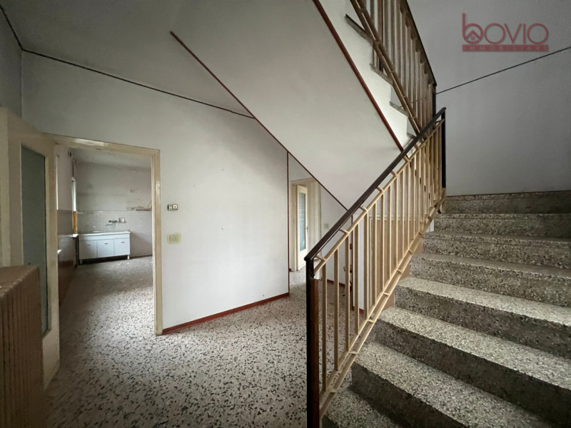 Immagine 37 di Rustico / casale in vendita  in Via Indipendenza 21 a Cerrina