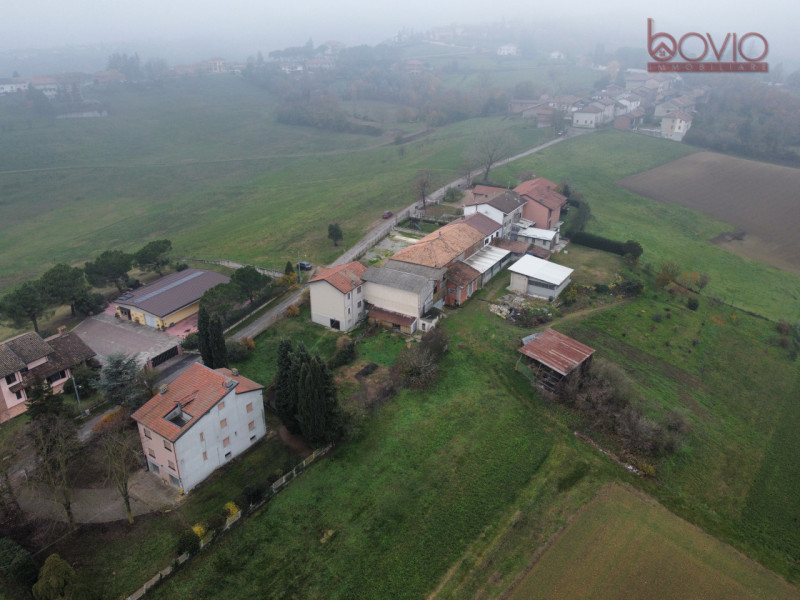 Immagine 47 di Rustico / casale in vendita  in Via Indipendenza 21 a Cerrina