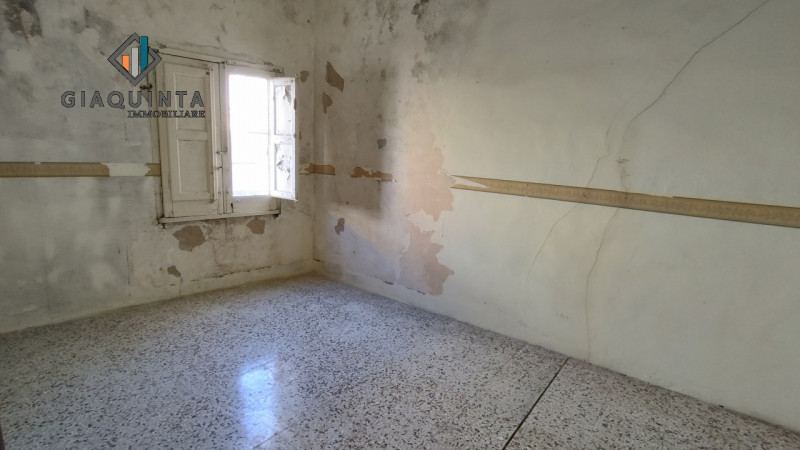 Immagine 6 di Casa indipendente in vendita  in via Amedeo n.80 a Palagonia