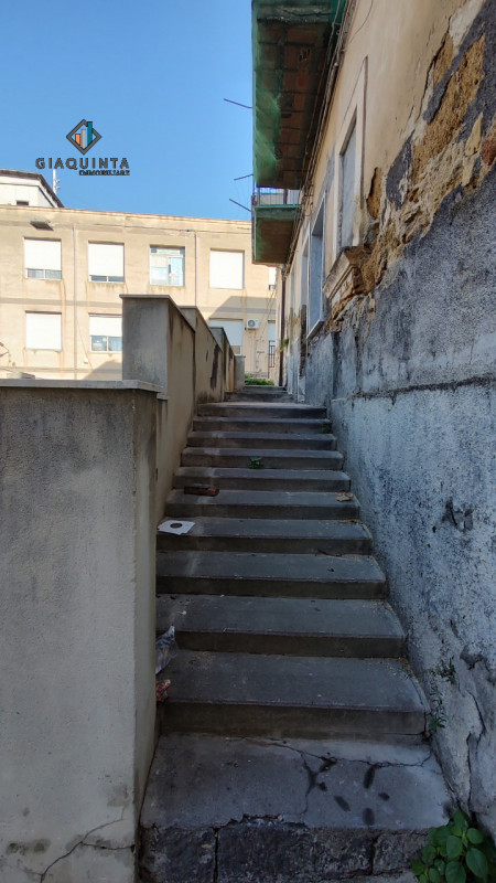 Immagine 19 di Casa indipendente in vendita  in via Amedeo n.80 a Palagonia