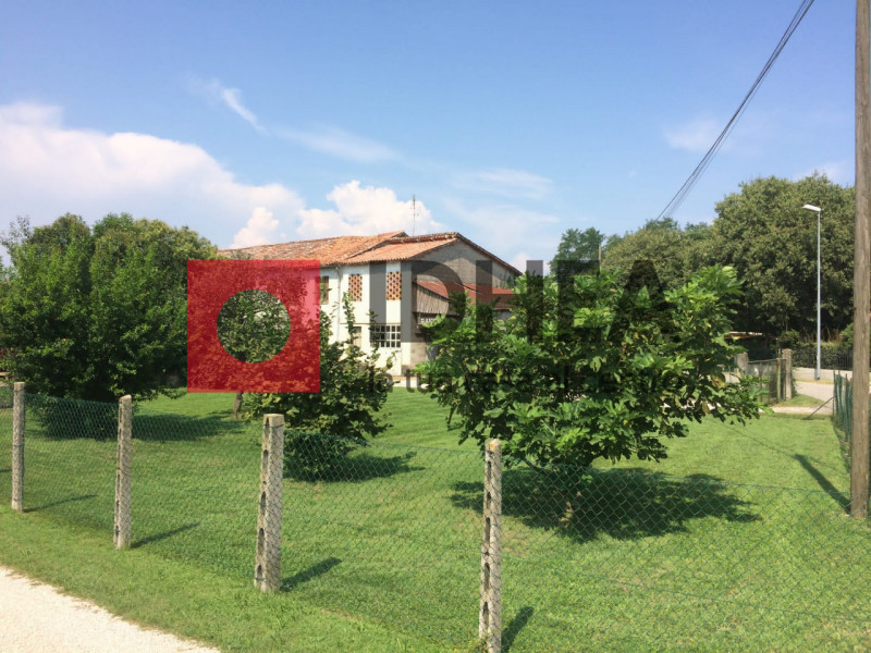 Immagine 2 di Rustico / casale in vendita  in TREVIGNANO a Trevignano