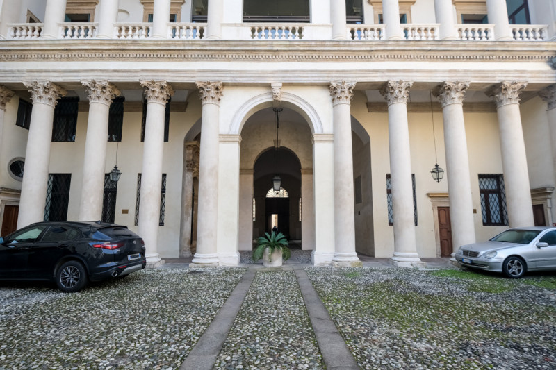 Immagine 15 di Ufficio in affitto  in corso palladio 13 a Vicenza