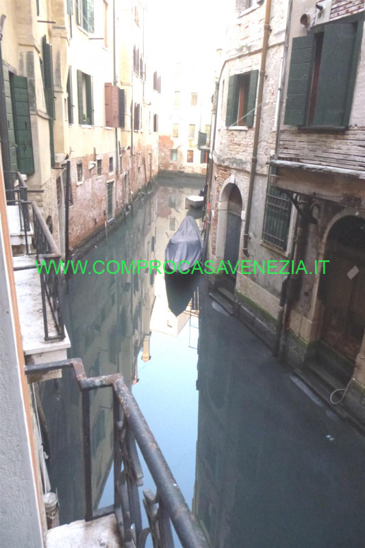 Immagine 2 di Appartamento in vendita  in SAN MARCO a Venezia