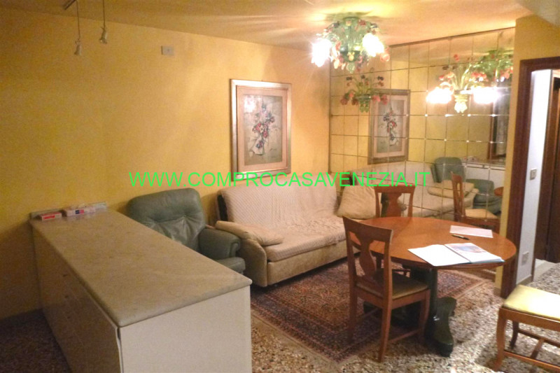 Immagine 5 di Appartamento in vendita  in SAN MARCO a Venezia