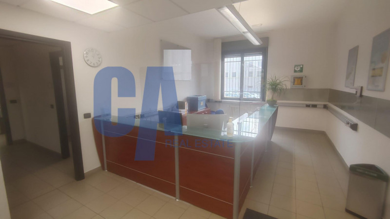 Immagine 10 di Palazzo in affitto  in VIA LINCOLN ABRAMO a Cinisello Balsamo