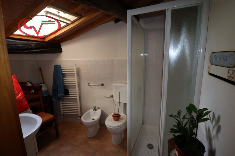 Immagine 7 di Appartamento in vendita  in via Marzia a Montevarchi