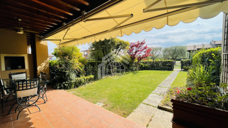 Immagine 4 di Appartamento in affitto  in Via Brenta a Padenghe Sul Garda