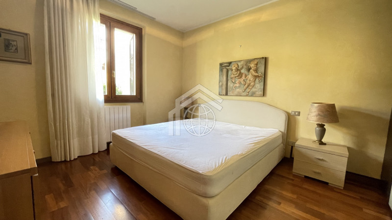 Immagine 15 di Appartamento in affitto  in Via Brenta a Padenghe Sul Garda