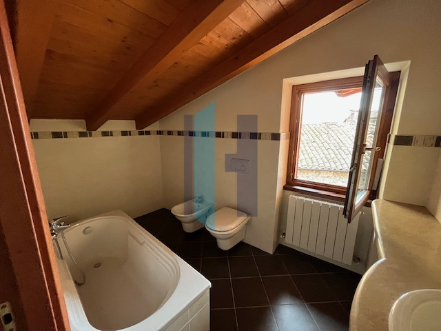 Immagine 7 di Appartamento in vendita  in Via Luigi Gamba a Curno