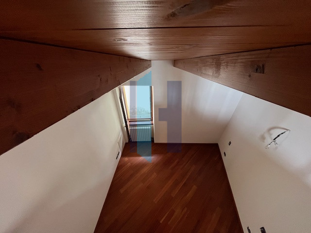 Immagine 9 di Appartamento in vendita  in Via Luigi Gamba a Curno