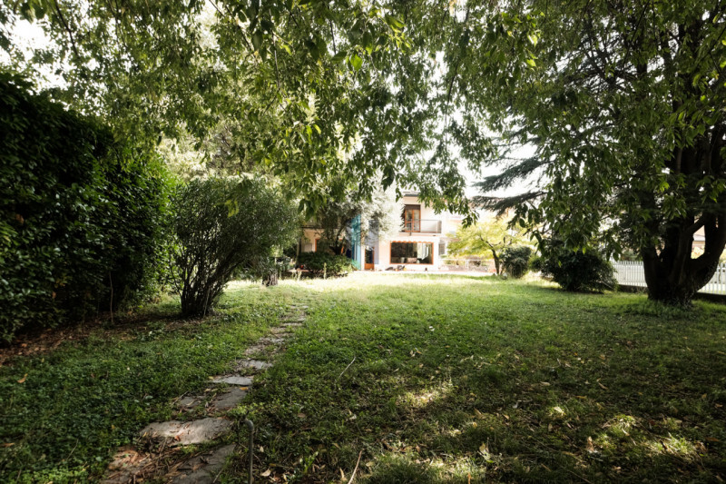 Immagine 3 di Villa in vendita  in Via Emilia a Curno