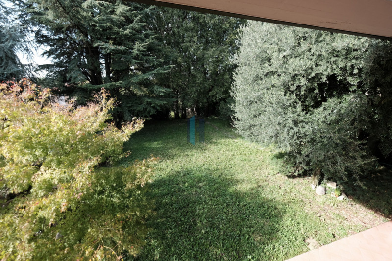 Immagine 7 di Villa in vendita  in Via Emilia a Curno