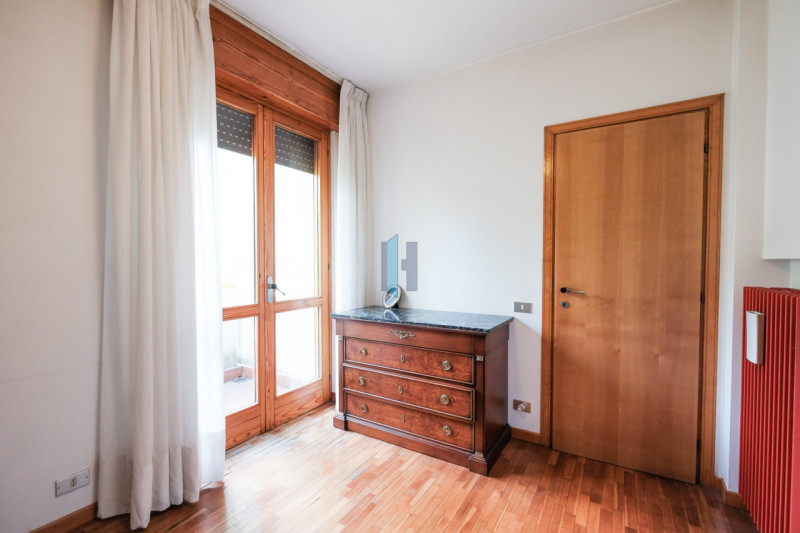 Immagine 13 di Villa in vendita  in Via Emilia a Curno