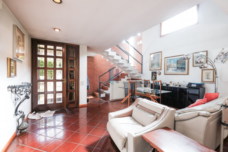 Immagine 22 di Villa in vendita  in Via Emilia a Curno