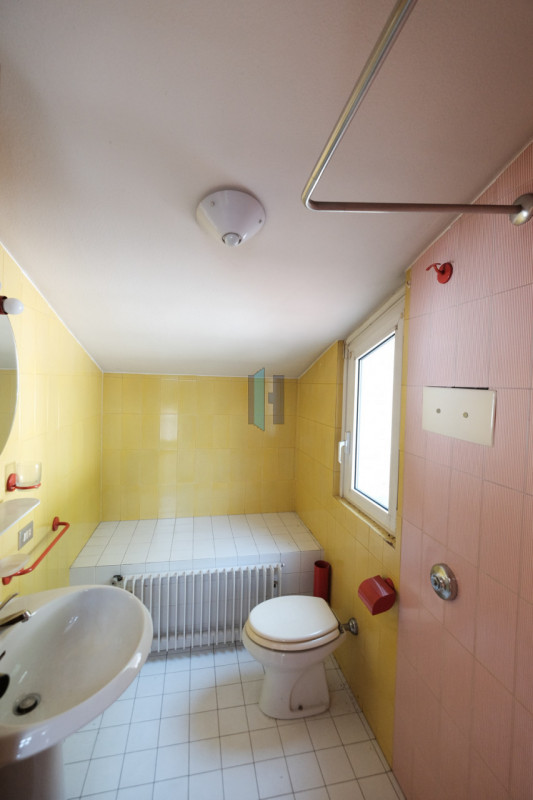 Immagine 28 di Villa in vendita  in Via Emilia a Curno