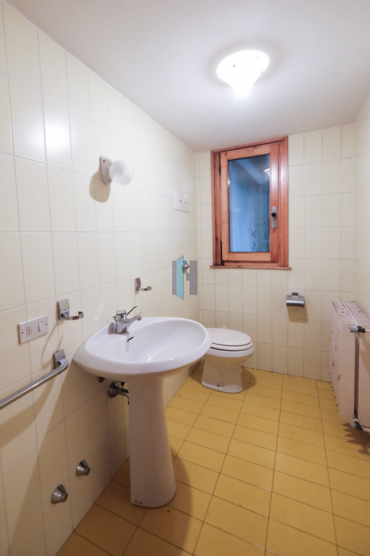 Immagine 30 di Villa in vendita  in Via Emilia a Curno