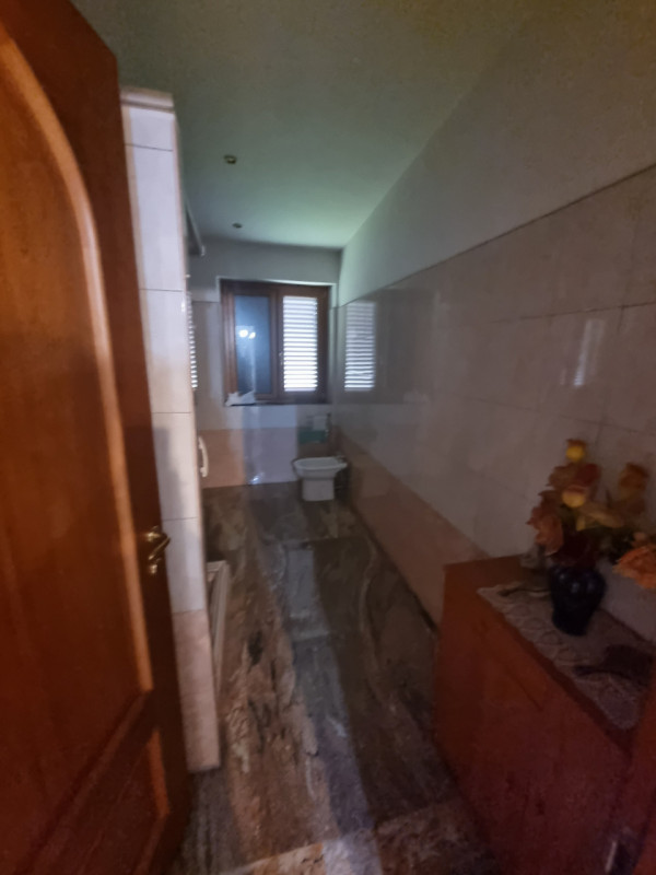 Immagine 9 di Villa in vendita  in VIA DEI REDATTORI a Roma