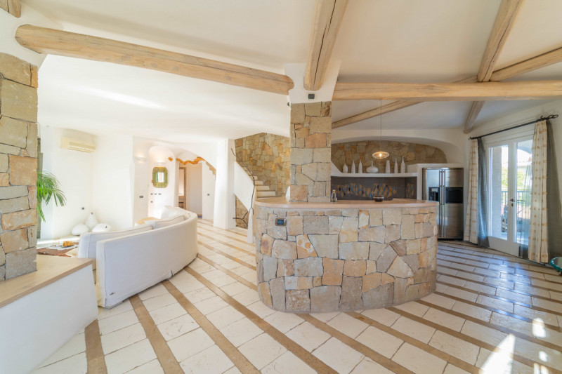 Immagine 6 di Villa in vendita  in VIA DEL GIGLIO a Olbia