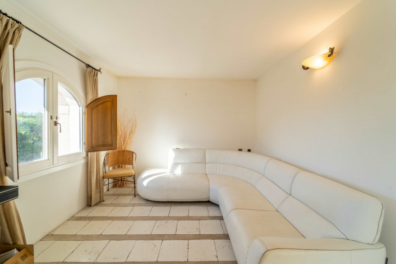 Immagine 10 di Villa in vendita  in VIA DEL GIGLIO a Olbia