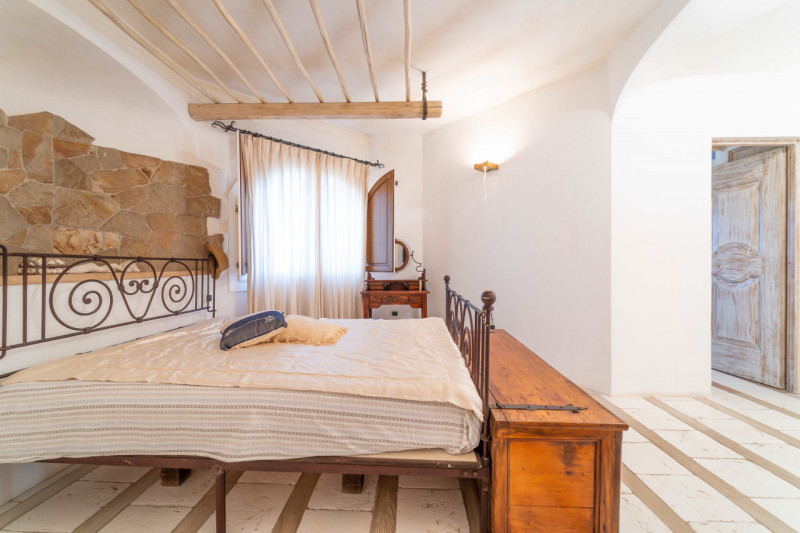 Immagine 19 di Villa in vendita  in VIA DEL GIGLIO a Olbia
