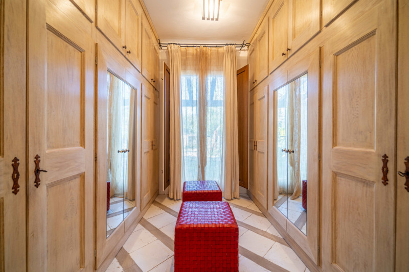 Immagine 20 di Villa in vendita  in VIA DEL GIGLIO a Olbia