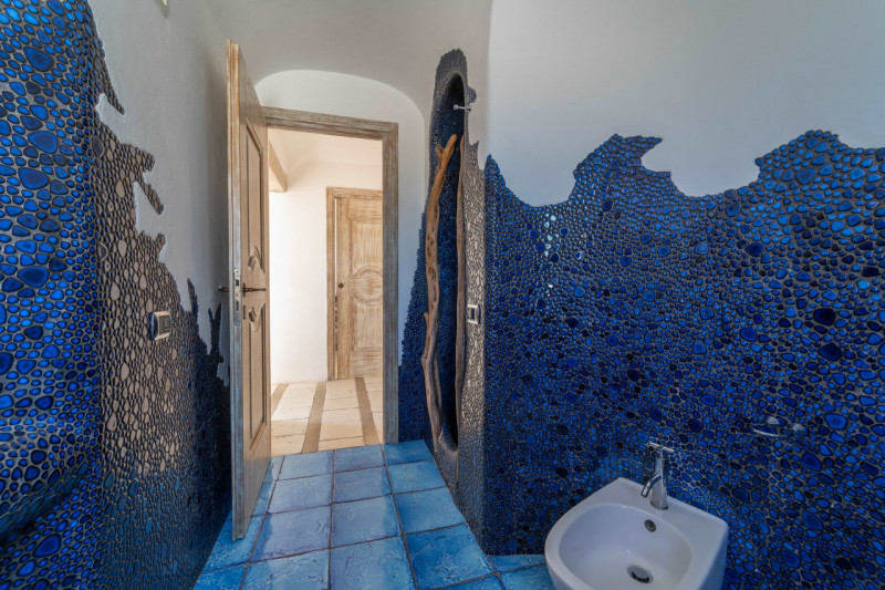 Immagine 26 di Villa in vendita  in VIA DEL GIGLIO a Olbia