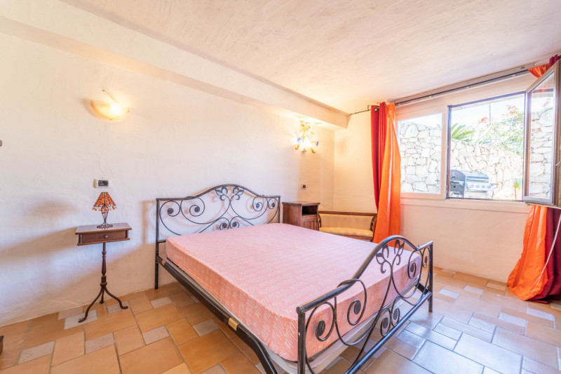 Immagine 29 di Villa in vendita  in VIA DEL GIGLIO a Olbia