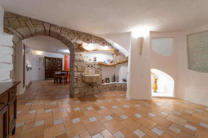 Immagine 36 di Villa in vendita  in VIA DEL GIGLIO a Olbia