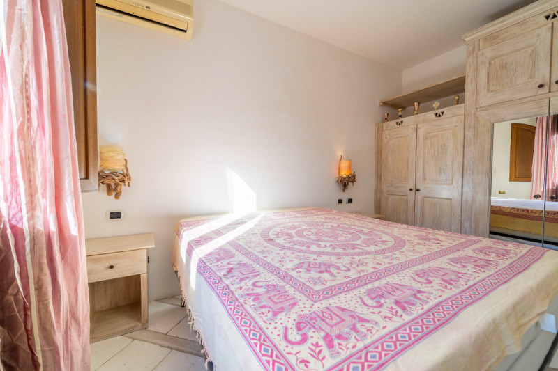 Immagine 38 di Villa in vendita  in VIA DEL GIGLIO a Olbia