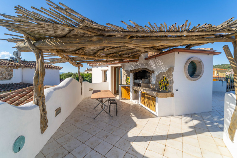 Immagine 49 di Villa in vendita  in VIA DEL GIGLIO a Olbia