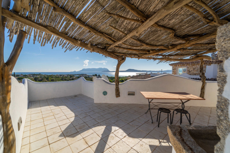 Immagine 52 di Villa in vendita  in VIA DEL GIGLIO a Olbia