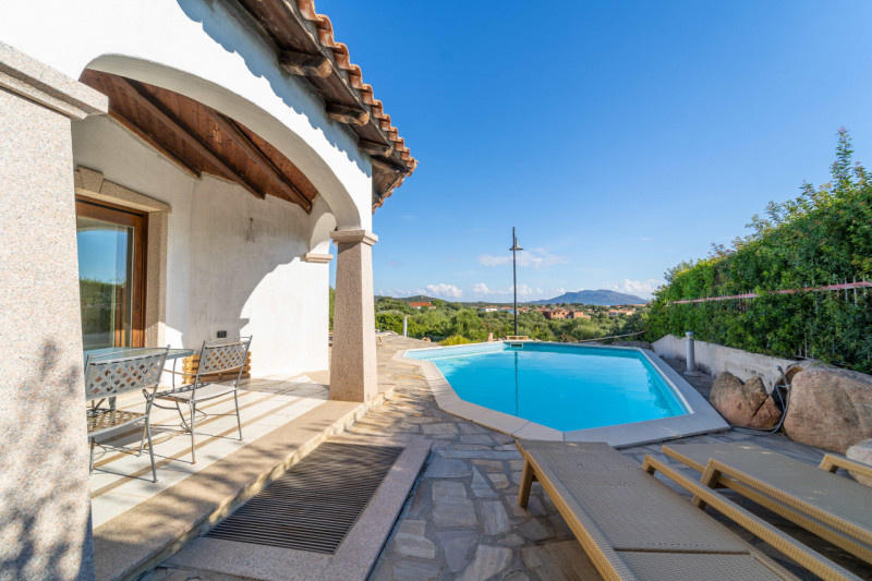 Immagine 64 di Villa in vendita  in VIA DEL GIGLIO a Olbia