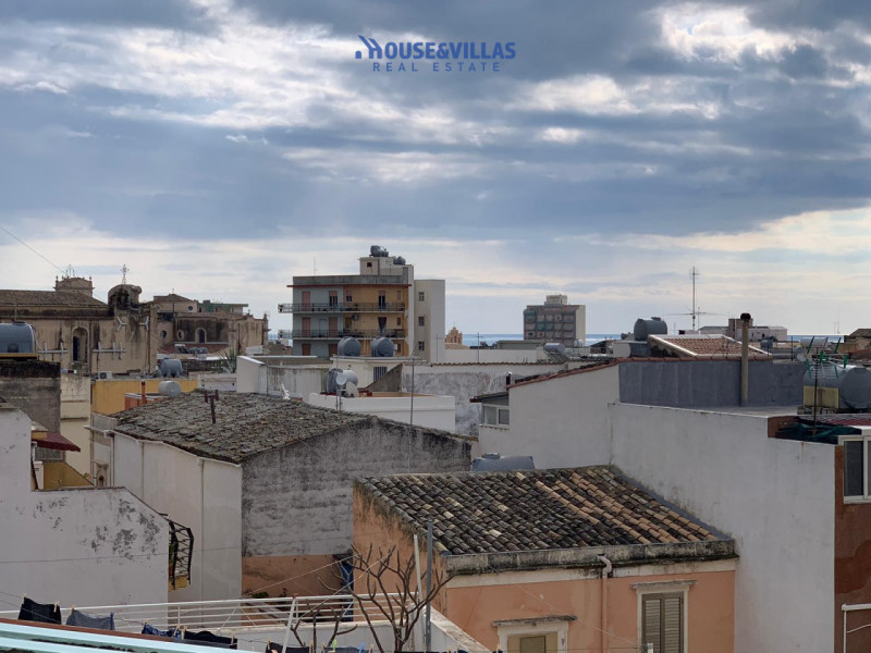 Immagine 14 di Appartamento in vendita  in via galileo galilei a Avola