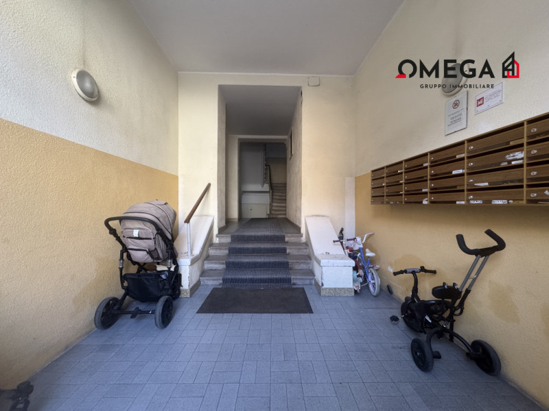 Immagine 2 di Appartamento in vendita  in via dell'Industria 30 a Trieste