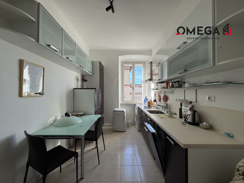 Immagine 5 di Appartamento in vendita  in via dell'Industria 30 a Trieste