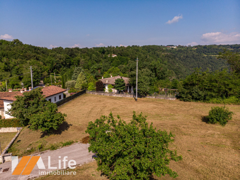 Immagine 3 di Terreno in vendita  in Via baden pawell a Monteviale