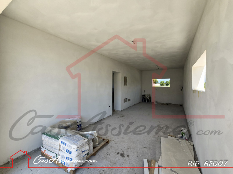 Immagine 17 di Casa indipendente in vendita  a Loria