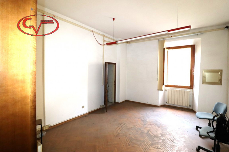 Immagine 17 di Appartamento in vendita  in via roma a Montevarchi