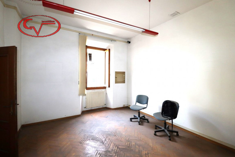 Immagine 18 di Appartamento in vendita  in via roma a Montevarchi