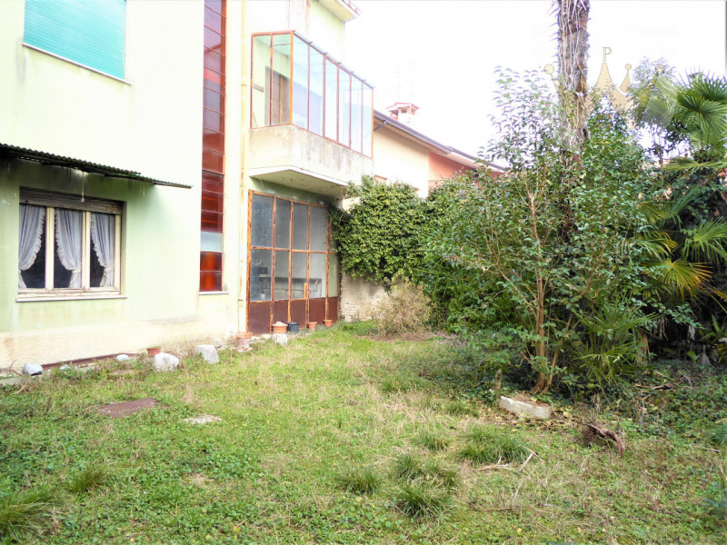 Immagine 16 di Villetta a schiera in vendita  in via Roma 22 a Villesse